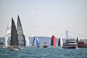 - TAYK'ın organizasyonuyla ve AKPA Kimya'nın sponsorluğunda düzenlenen yarış, 18