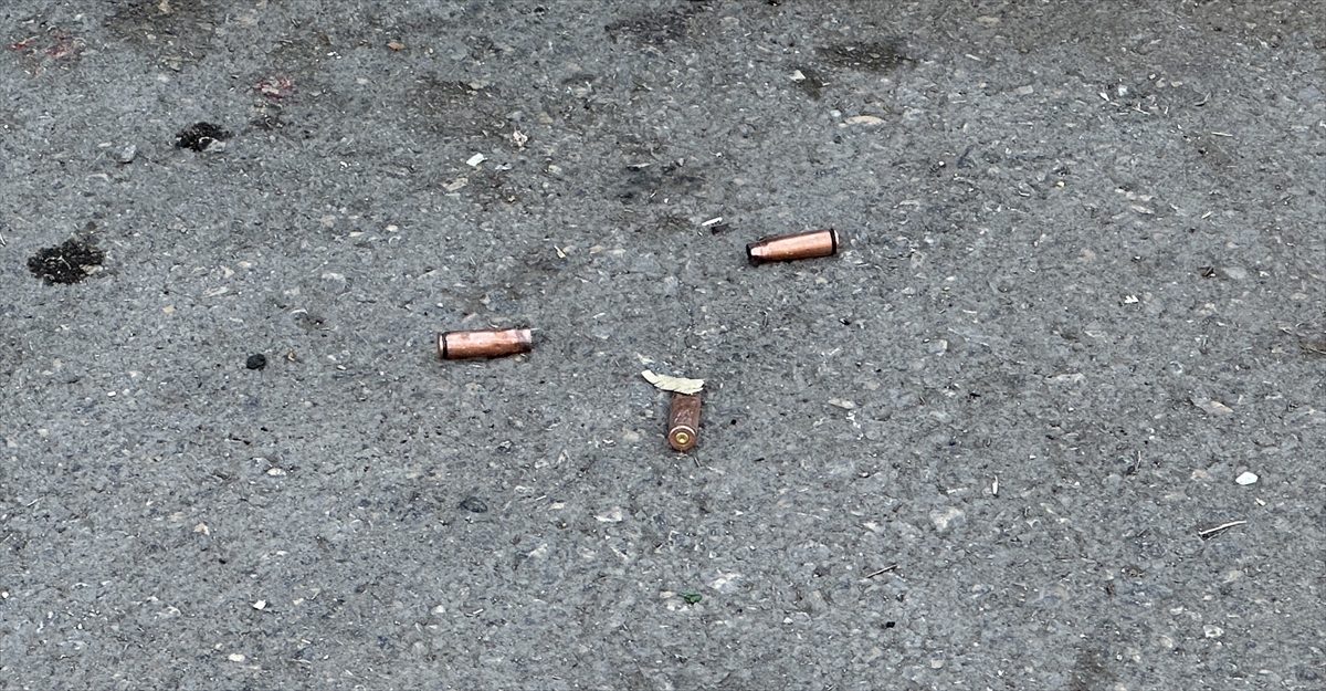 ADANA (AA) – Adana'nın merkez Yüreğir ilçesinde, iki grup arasında