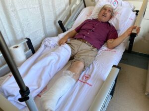 ANTALYA (AA) – Antalya'nın Serik ilçesinde sahipsiz köpeğin saldırması sonucu