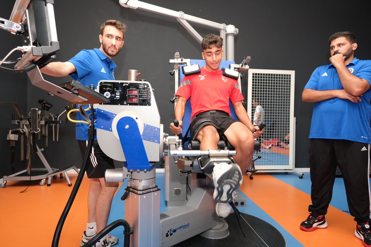 Atakaş Hatayspor'da yeni sezon hazırlıkları ERZURUM (AA) – Trendyol Süper Lig ekiplerinden Atakaş Hatayspor, kamp