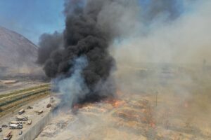 - Söke ilçesindeki kağıt fabrikasında 12 Temmuz'da çıkan yangına havadan