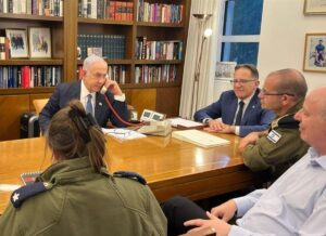 - İsrail basını, Netanyahu'nun İsrailli bakanlara Beyrut'taki saldırıyla ilgili yorum