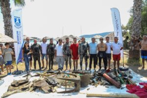MUĞLA (AA) – Muğla'nın Bodrum ilçesinde dalgıçlar, deniz dibinden 219