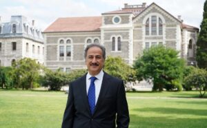 - Üniversite "araştırma etkisi", "akademik saygınlık", "istihdam gücü", "işveren nezdinde