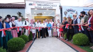 İSTANBUL (AA) – Ünlü kukla sanatçılarının eserlerinin yer aldığı "Uluslararası