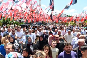 - "Cumhuriyet Halk Partisi'nden seçilen belediye başkanları, kendini, yakınlarını değil