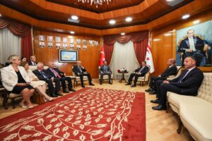 LEFKOŞA (AA) – CHP Genel Başkanı Özgür Özel, Kıbrıs Barış