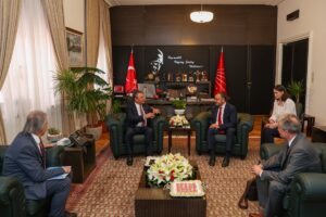 ANKARA (AA) – CHP Genel Başkanı Özgür Özel, Ukrayna'nın Ankara