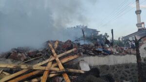 ÇORUM (AA) – Çorum'un İskilip ilçesinde çıkan yangında 1 ev