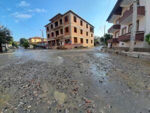 ÇORUM (AA) – Çorum'un Ortaköy ilçesinde etkili olan şiddetli yağış