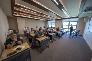 - Dijital girişimcilik, oyun geliştirme ve Apple swift kodlama eğitimlerine