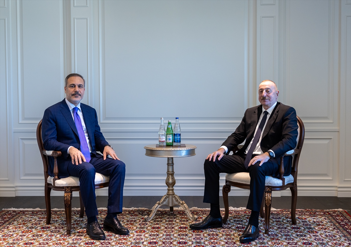 Azerbaycan Cumhurbaşkanı Aliyev, Dışişleri Bakanı Fidan'ı kabul etti