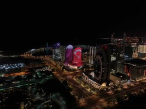 - Katar’ın sembol kulelerinden Al Jaber İkiz Kulelerine ve 'The