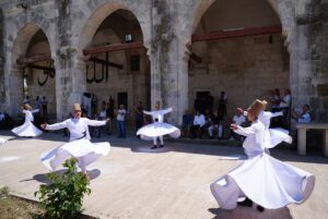 EDİRNE (AA) – Edirne'de lise öğrencilerinden oluşan Edirne Valiliği Semazen