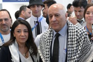 - "Uluslararası Olimpiyat Komitesinin kararını yeniden gözden geçirmesini temenni ediyoruz.