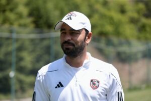 - "Yeni gelen arkadaşlarla en kısa sürede iyi bir takım