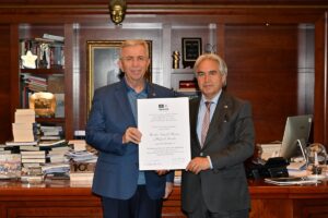 - Ankara Büyükşehir Belediye Başkanı Yavaş, sertifikaları UNESCO Türkiye Milli