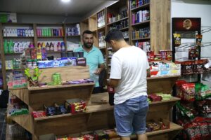 HATAY (AA) – Hatay'ın İskenderun ilçesinde, bir kişinin markete ayakkabılarını