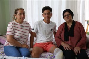 HATAY (AA) – Hatay'ın Dörtyol ilçesinde sahipsiz köpekten kaçarken düşen