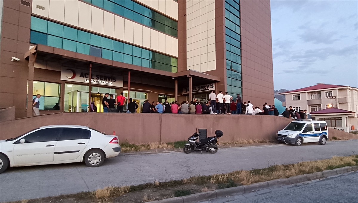 Kars'ta kamyonetin çarptığı motosiklet sürücüsü yaşamını yitirdi