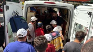 EDİRNE (AA) – 663. Tarihi Kırkpınar Güreşleri'nde sıcak havaya dayanamayan