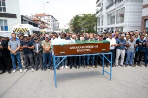 ANKARA (AA) – Ankara'nın Elmadağ ilçesinde kopan tır lastiğinin çarpması