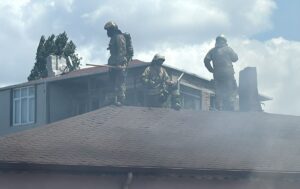 İSTANBUL (AA) – Küçükçekmece'de cemevinin çatısında çıkan yangın, itfaiye ekiplerinin