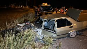 KÜTAHYA (AA) – Kütahya'da dört aracın karıştığı zincirleme trafik kazasında