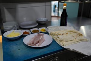 İZMİR (AA) – FIRAT ÖZDEMİR – İzmir'de bir balık restoranı,