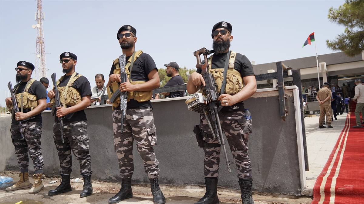 Libya ile Tunus arasındaki Ras Cedir Sınır Kapısı 3 ayın ardından yeniden açıldı