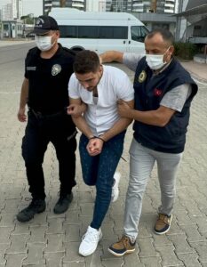 MERSİN (AA) – Mersin'de terör örgütü DEAŞ'a yönelik düzenlenen "Gürz-1"