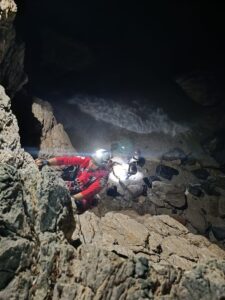 MERSİN (AA) – Mersin'in Gülnar ilçesinde kayalıklardan düştüğü sahil kenarında