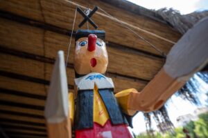 ANKARA (AA) – CEM DAĞISTANLI- Çeyrek asırdır ahşap oyuncak yapan