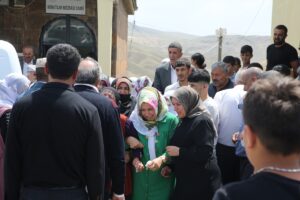 MUŞ (AA) – Muş'un Malazgirt ilçesinde, sağanak nedeniyle meydana gelen