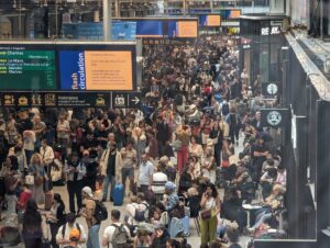 PARİS (AP) – Fransa'da Paris 2024 Yaz Olimpiyat Oyunları'nın açılış