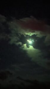 ÇANKIRI/ÇORUM (AA) – Çankırı ve Çorum'da gökyüzünden süzülen parlak ışık