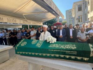 İSTANBUL (AA) – Şair ve yazar Ferit Edgü, Teşvikiye Camii'nde