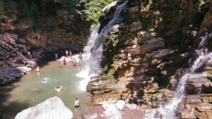 SAKARYA (AA) – Sakarya'nın Kocaali ilçesindeki Maden Deresi ve Şelalesi'nin