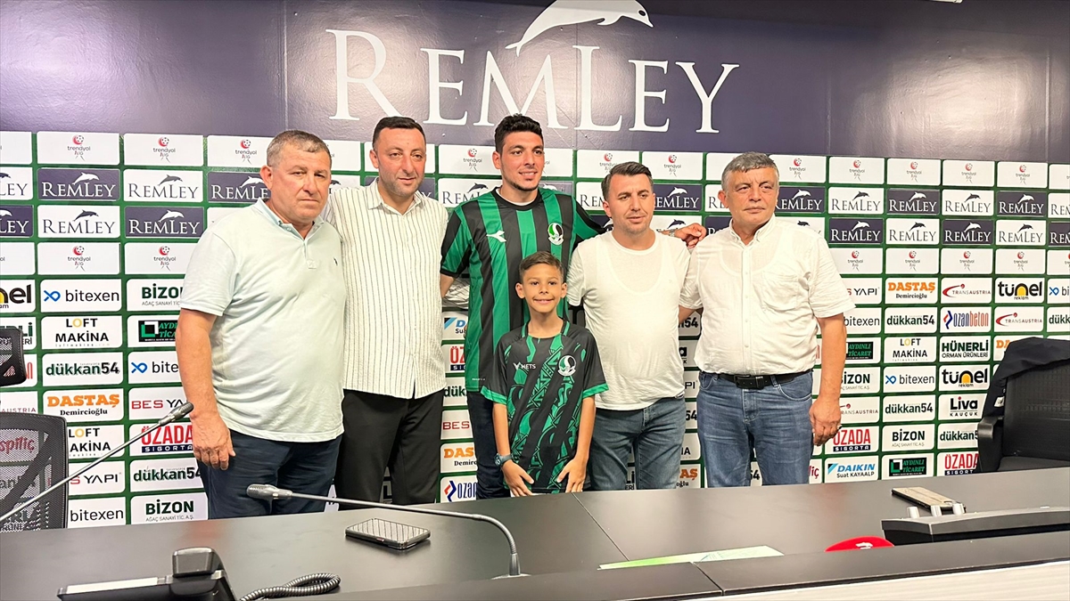 Sakaryaspor, stoper Salih Dursun'u kadrosuna kattı