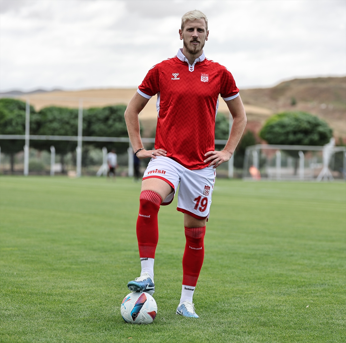 Sivasspor, Sırp savunma oyuncusu Radakovic'i transfer etti