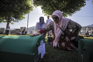 SREBRENİTSA (AA) – Bosna Hersek'in doğusundaki Srebrenitsa'da 1995'te Sırplar tarafından