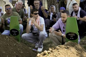 SREBRENİTSA (AA) – Bosna Hersek'in doğusundaki Srebrenitsa'da, Sırp birliklerince 1995'te