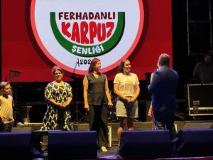 TEKİRDAĞ (AA) – Tekirdağ'da Süleymanpaşa Belediyesince düzenlenen "3. Ferhadanlı Karpuz