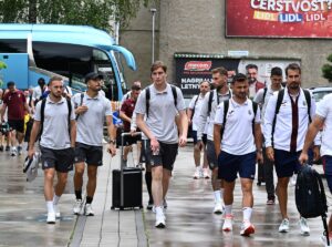 RUZOMBEROK (AA) – UEFA Avrupa Ligi 2. eleme turu ilk