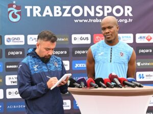 SZEGED (AA) – Trabzonspor'un 2 yıllık sözleşme imzalayarak tekrar renklerine