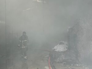 UŞAK (AA) – Uşak'ta tekstil fabrikasında çıkan yangın hasara yol