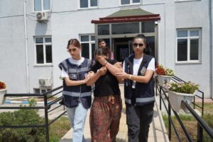 YALOVA (AA) – Yalova'da 29 farklı suçtan aranan ve 67