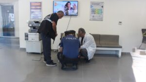 - KADES sayesinde olay yerine kısa sürede ulaşan polisin bacağından