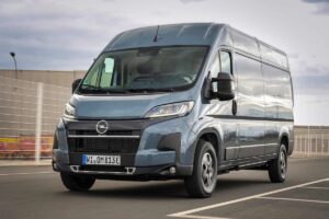 - Yeni Movano 132kW/180 HP güce sahip olan turbo dizel