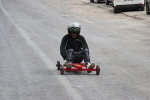 - Birinciye tam altın ve horoz, ikinciye yarım altın ve